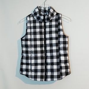 Girls Puffer Vest in Black and white checkered